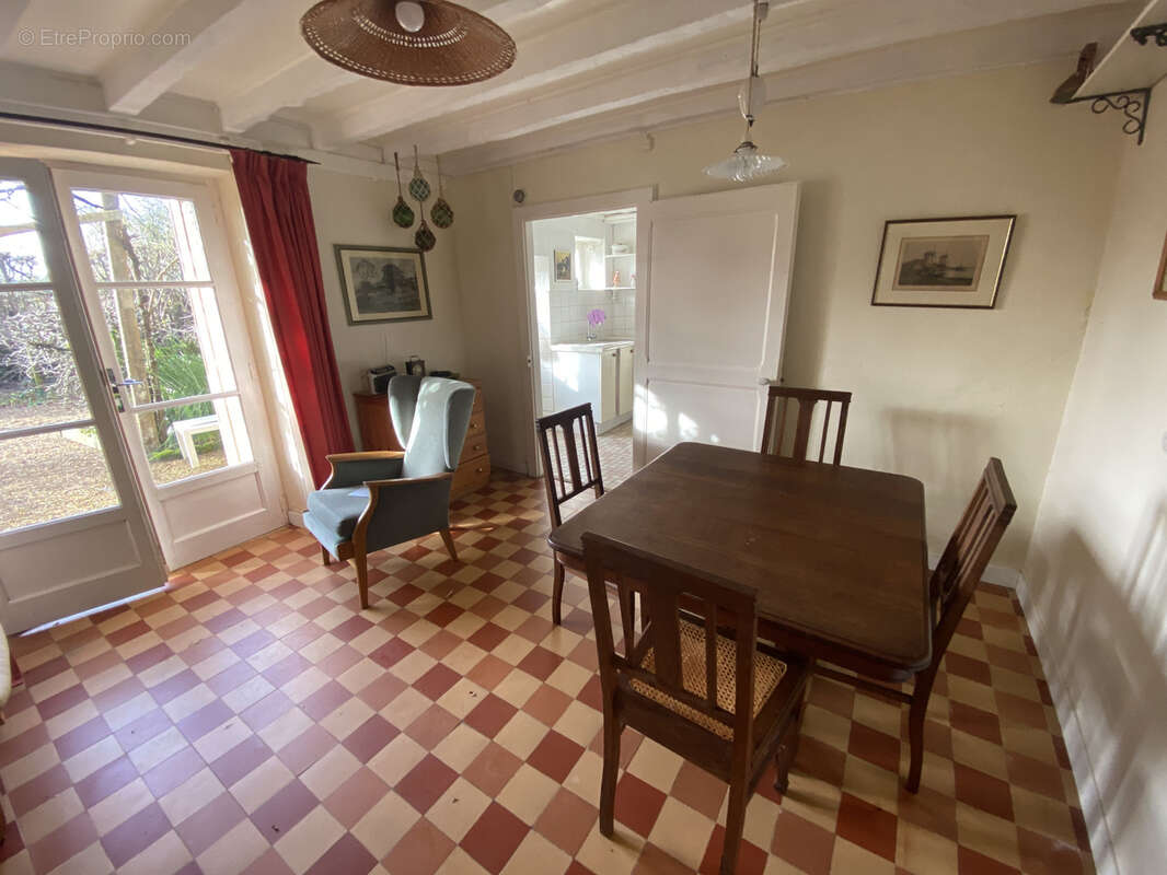 Maison à AVOISE