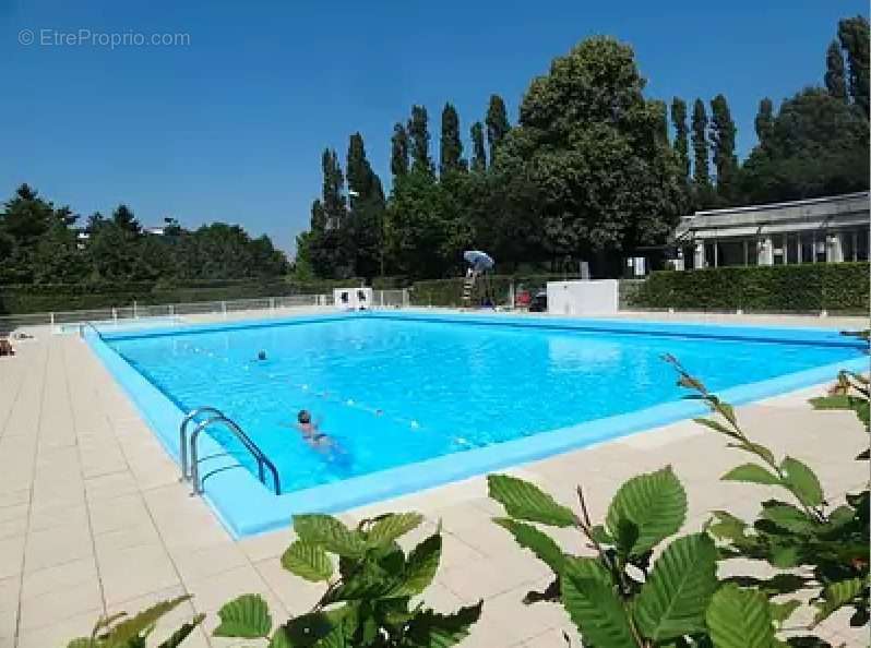 Appartement à FONTENAY-LE-FLEURY