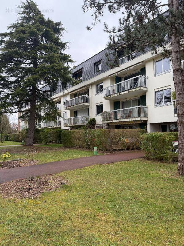 Appartement à GOUVIEUX