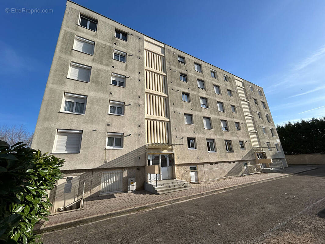 Appartement à MIGENNES