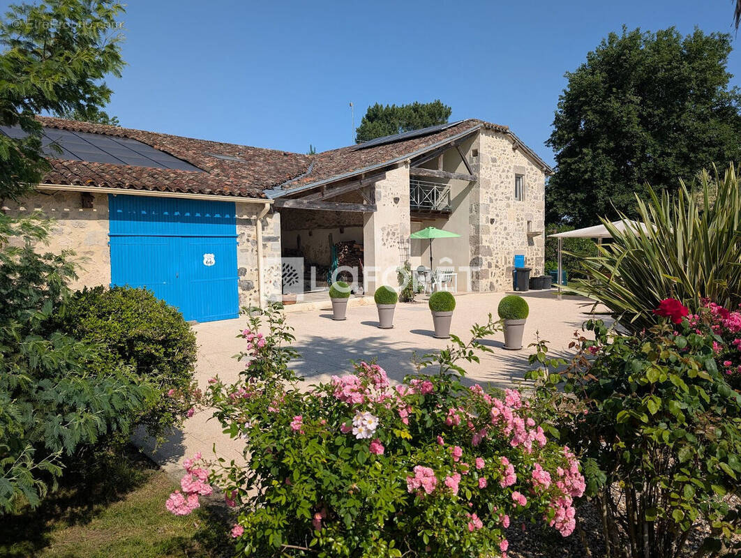 Maison à MONCRABEAU