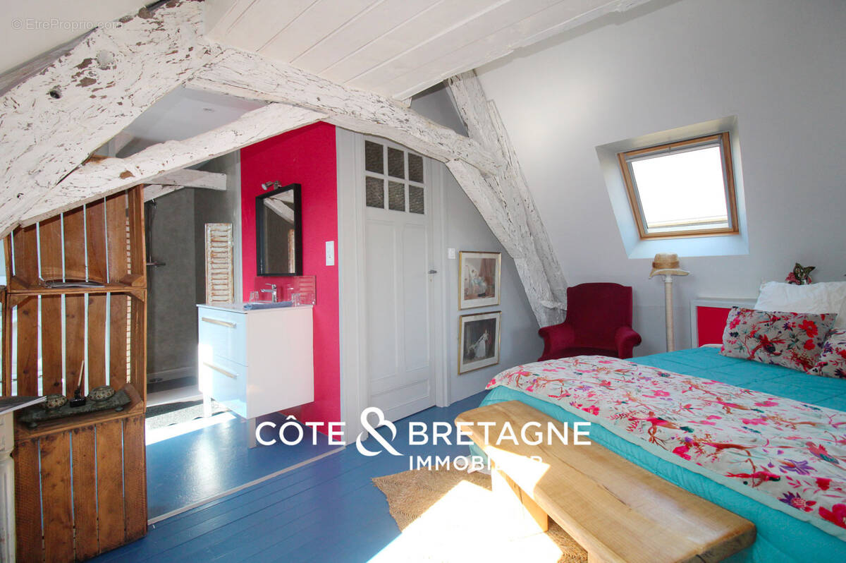 Maison à COMBOURG