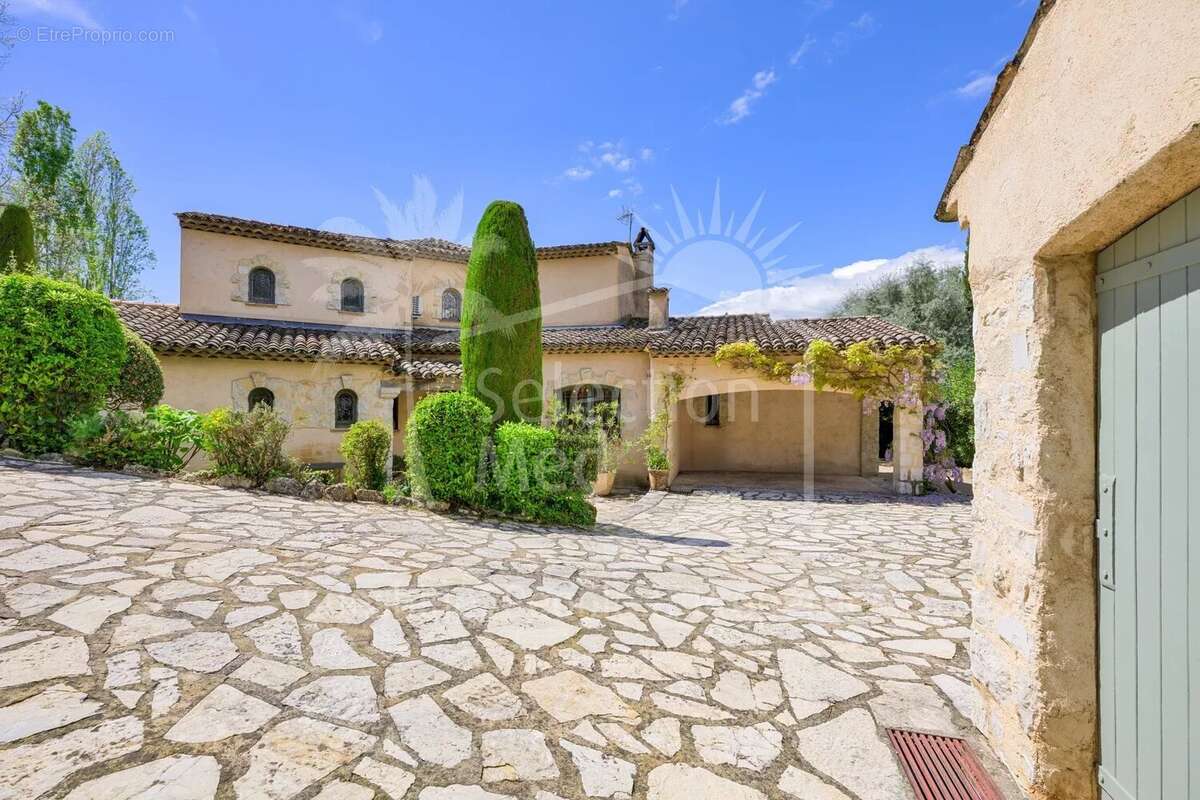 Maison à MOUGINS