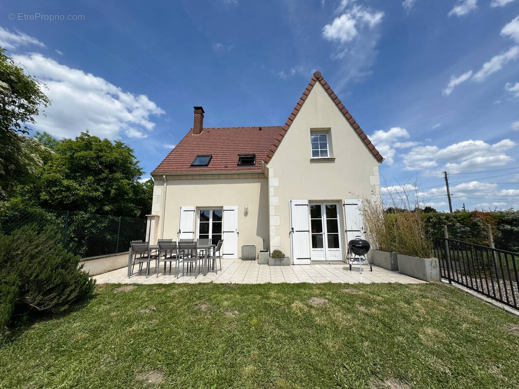 Maison à THIERS-SUR-THEVE