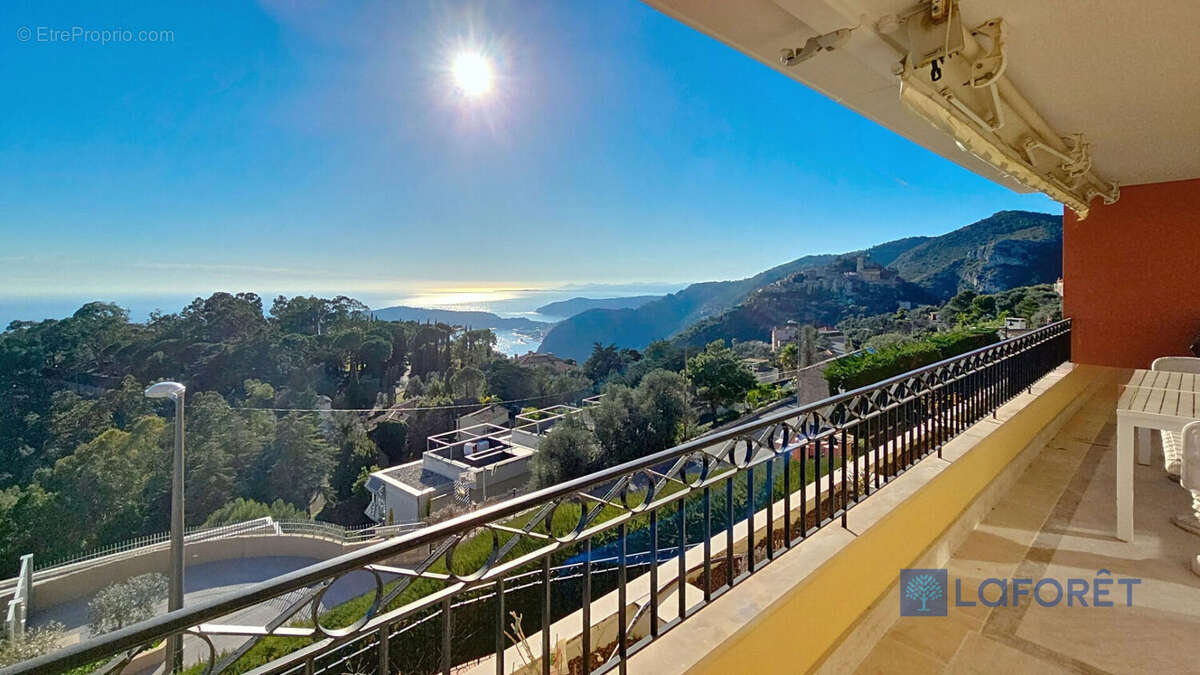 Appartement à EZE