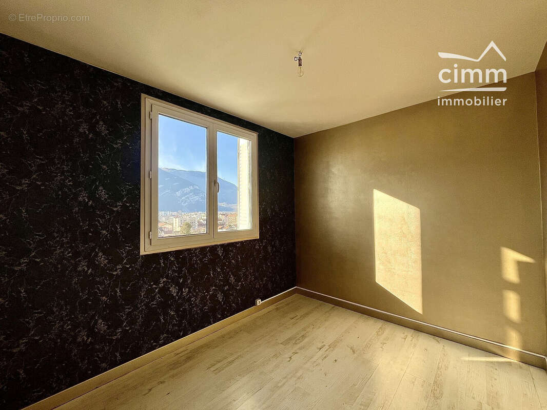 Appartement à SEYSSINET-PARISET