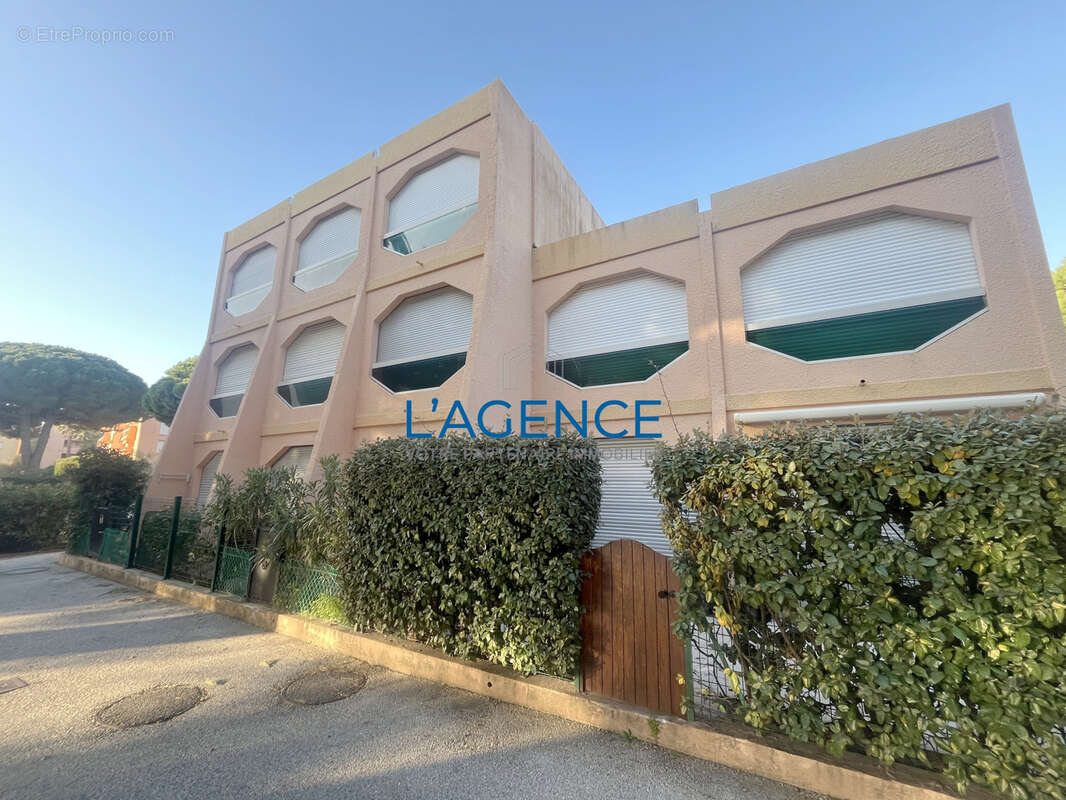 Appartement à BORMES-LES-MIMOSAS