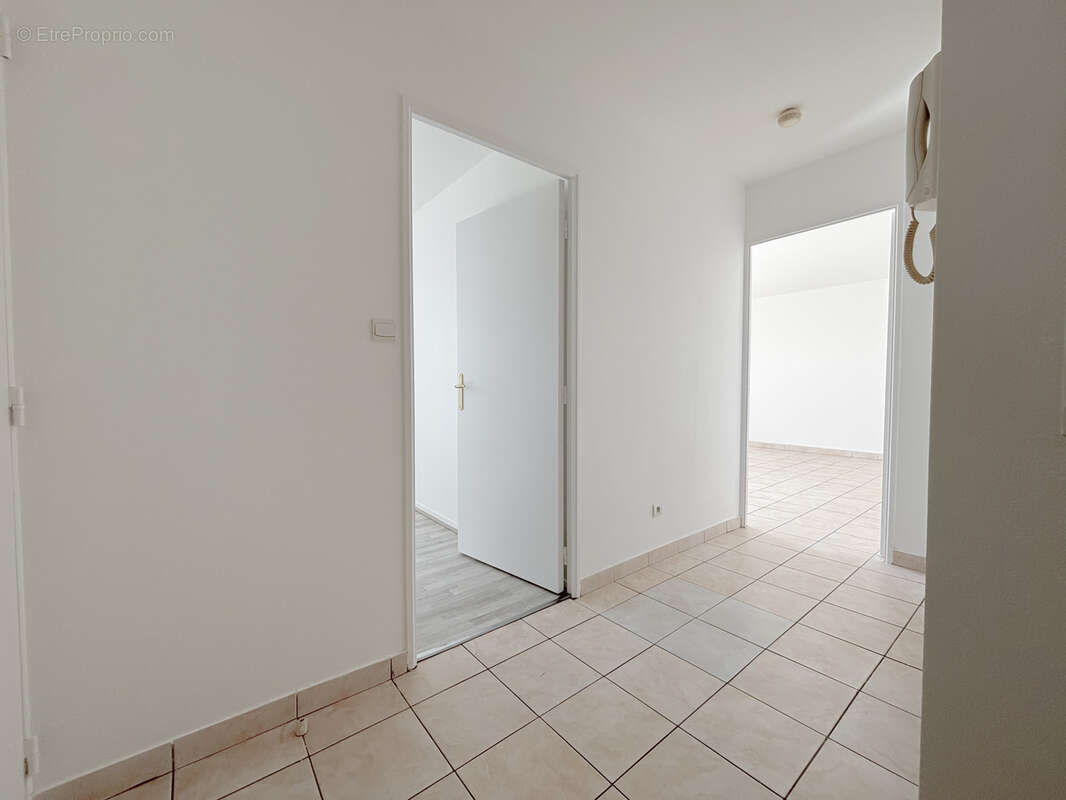Appartement à BEUVRAGES