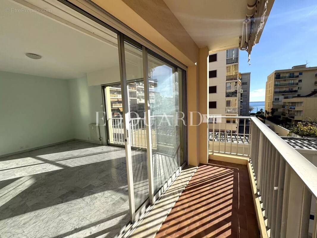 Appartement à ROQUEBRUNE-CAP-MARTIN