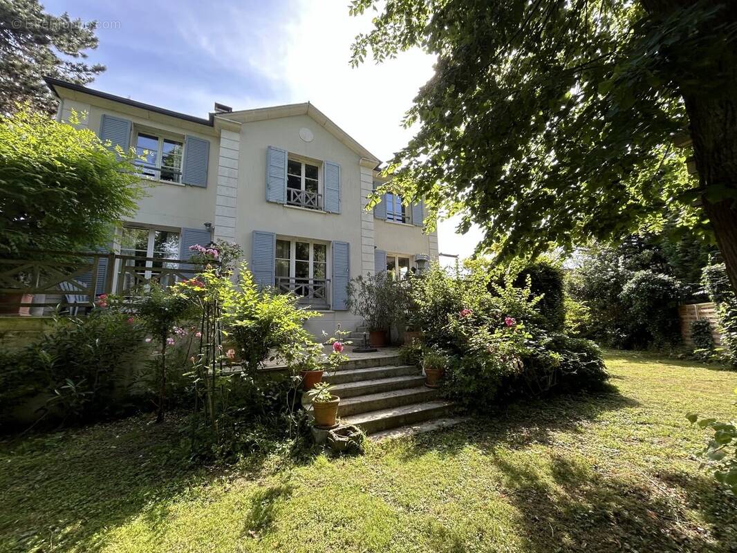 Maison à CROISSY-SUR-SEINE
