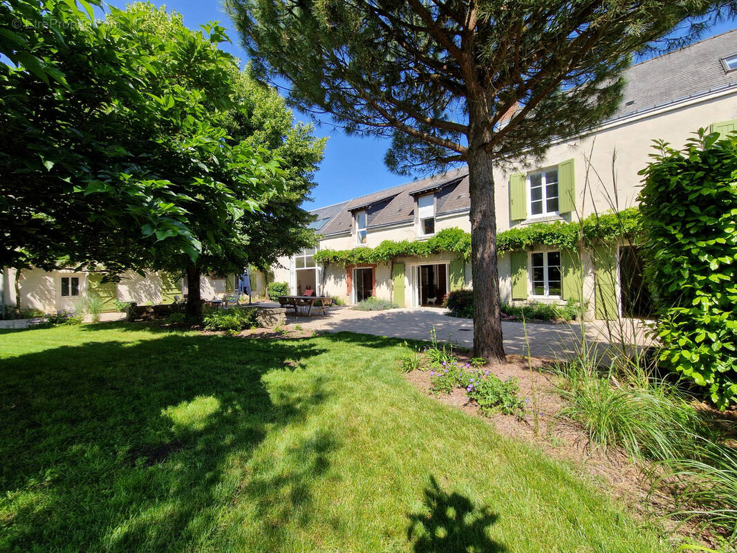 Maison à LA CHAPELLE-SAINT-MESMIN