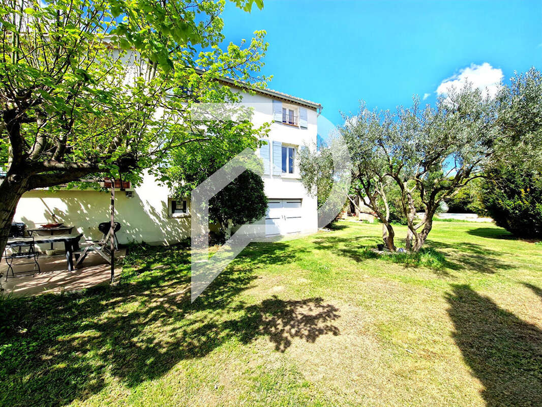 Maison à SAUVETERRE