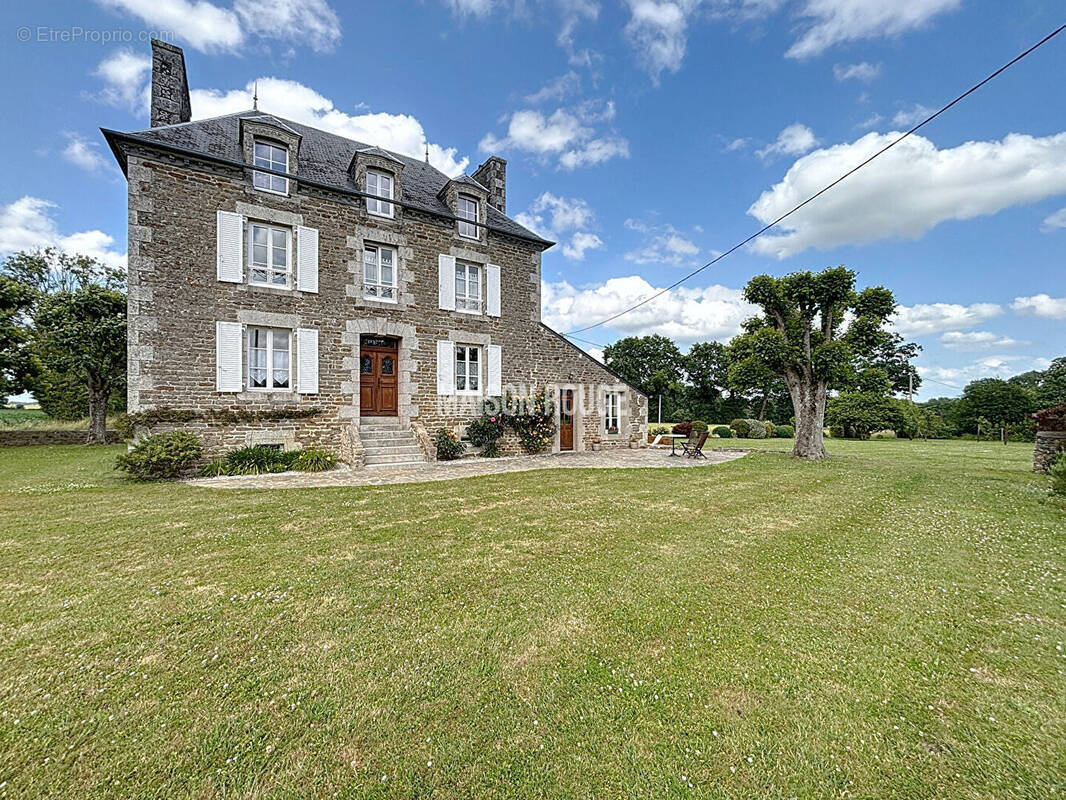 Maison à PLOUER-SUR-RANCE