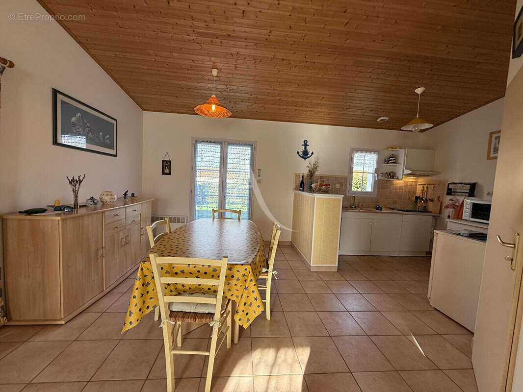 Maison à L&#039;AIGUILLON-SUR-VIE