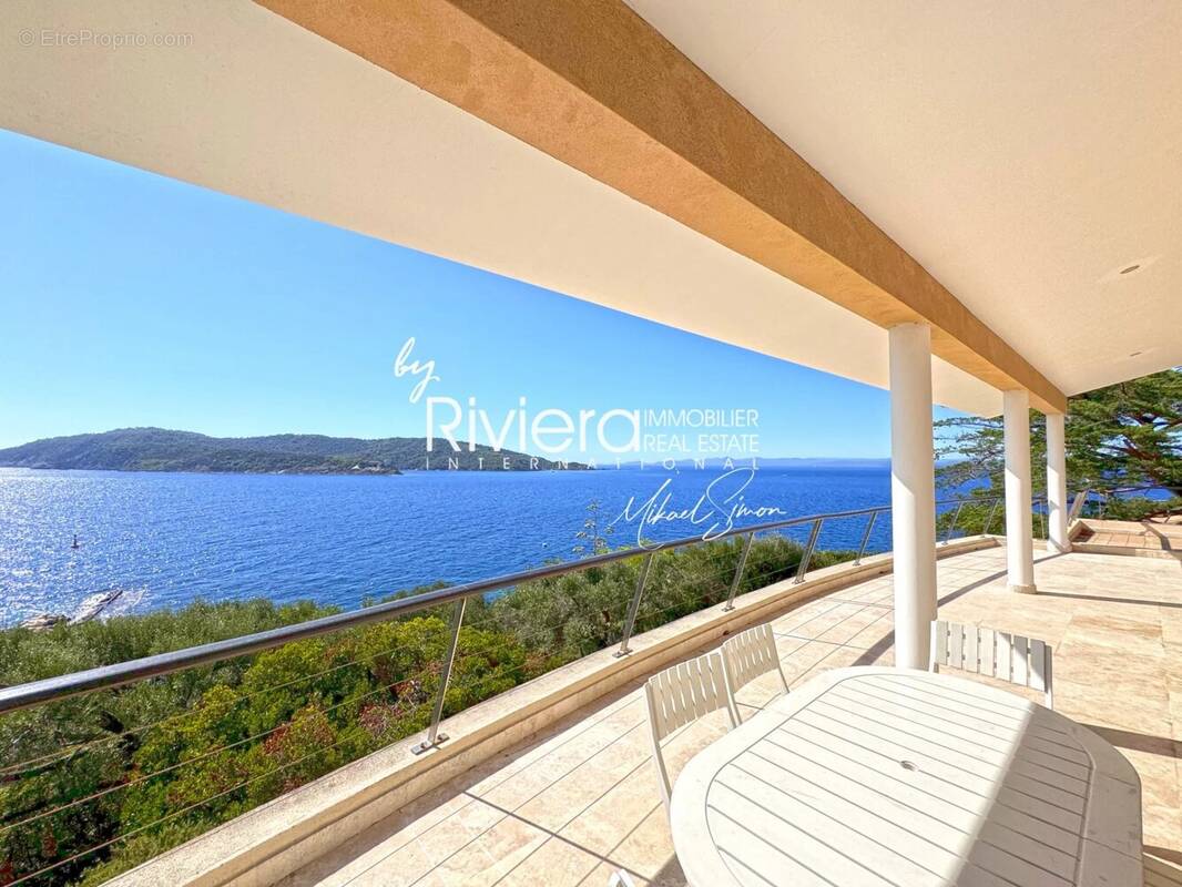 Maison à HYERES