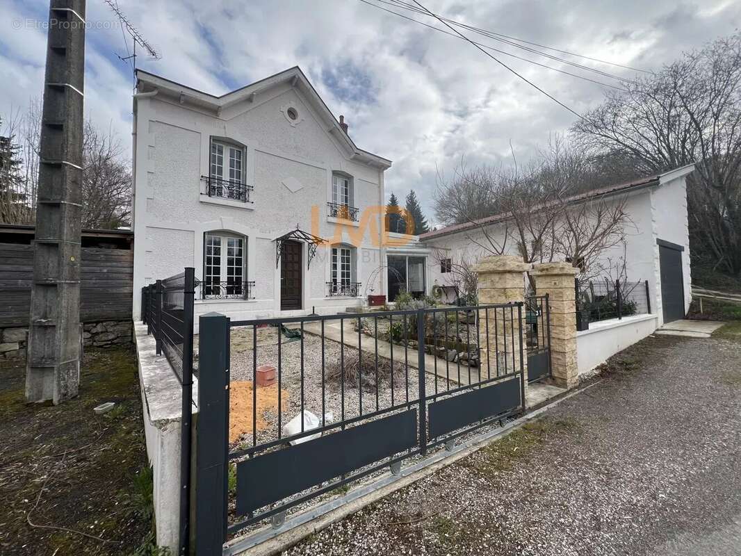 Maison à AUBIN