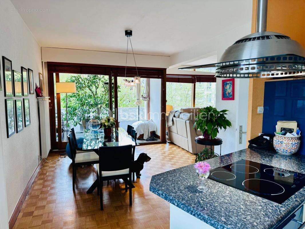 Appartement à SAINT-GENIS-POUILLY
