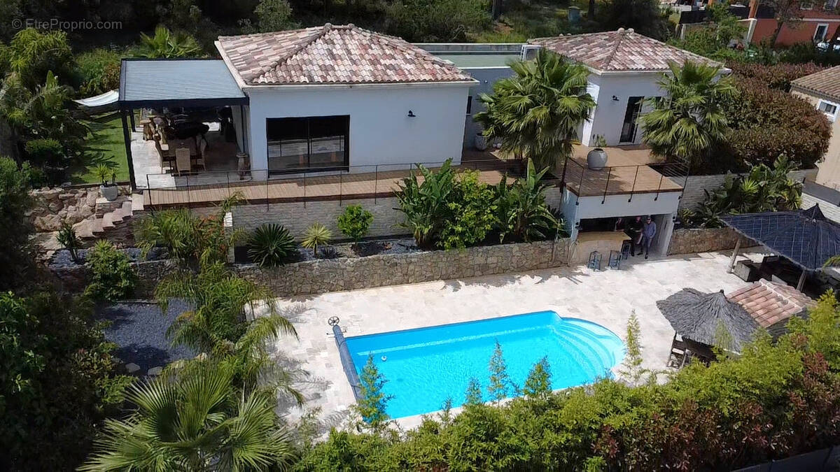 Maison à CUERS