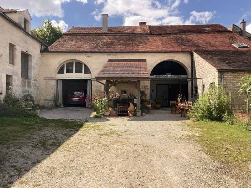 Maison à VENAREY-LES-LAUMES