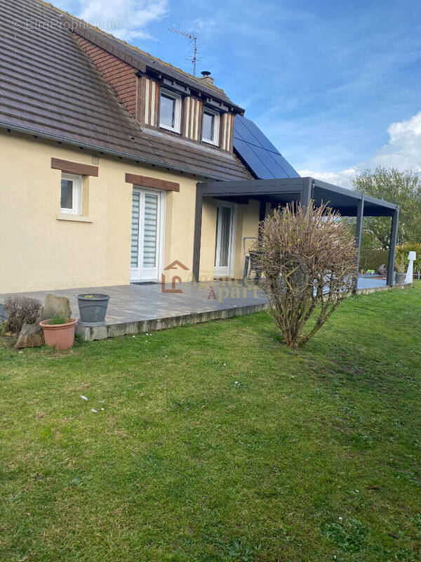 Maison à ARGENCES