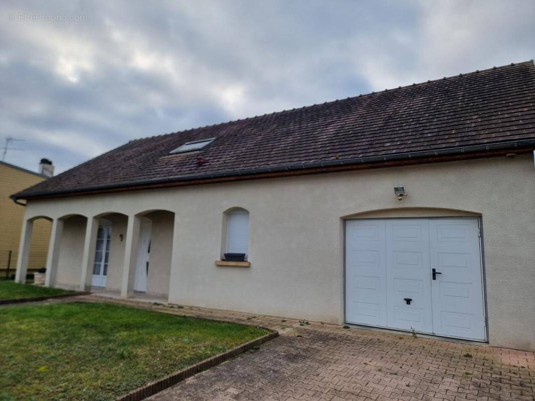 Maison à ROMILLY-SUR-SEINE