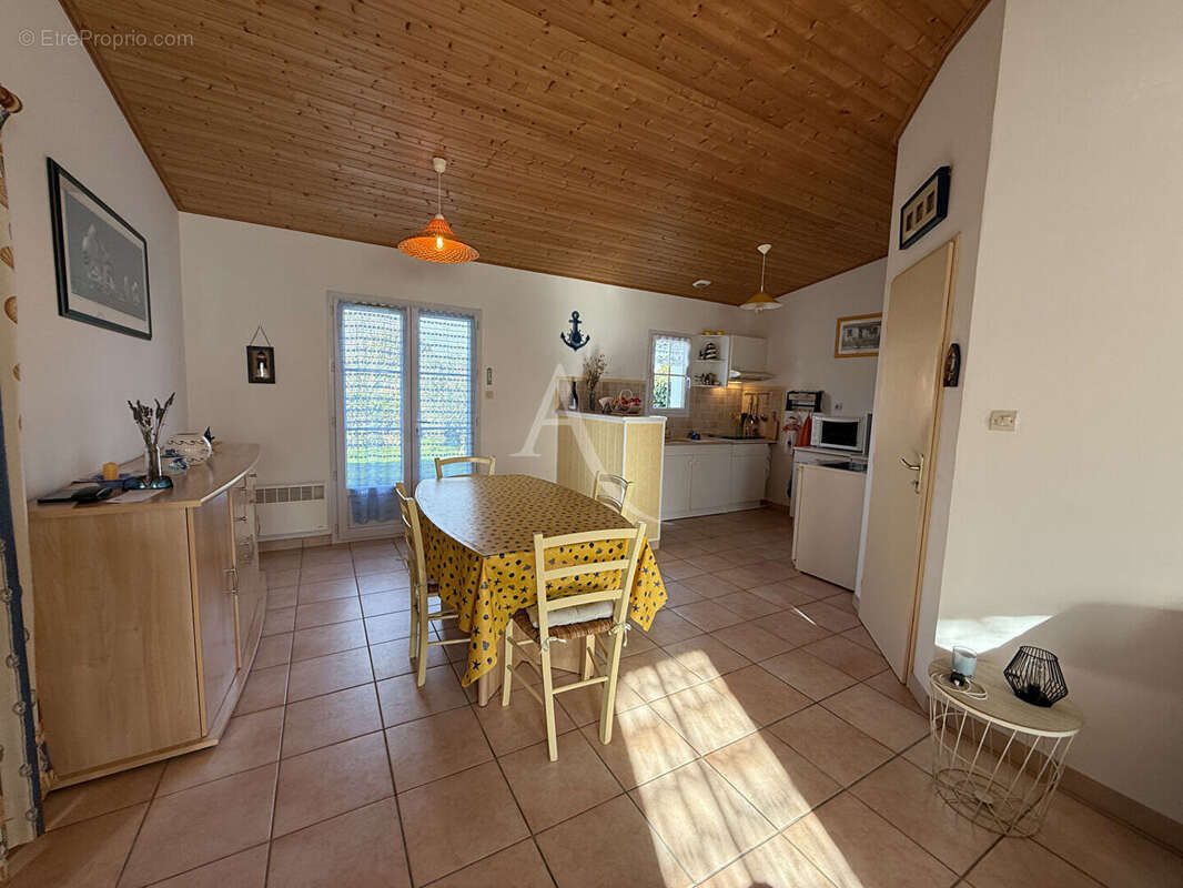 Maison à L&#039;AIGUILLON-SUR-VIE