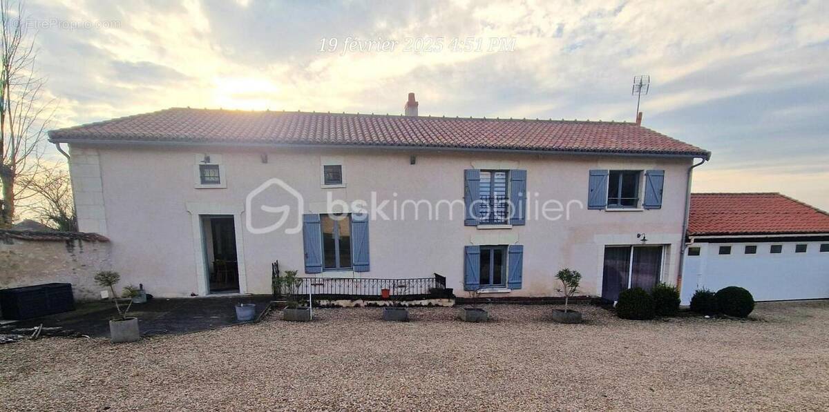 Maison à MIREBEAU