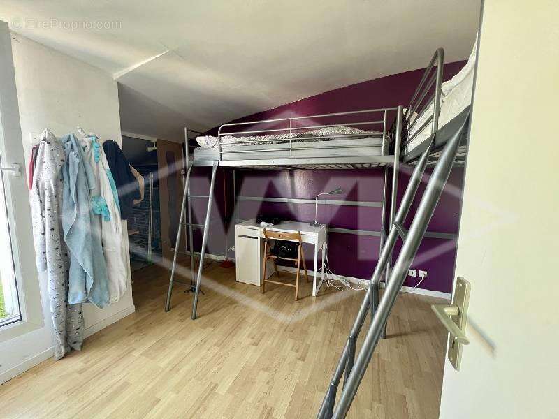 Appartement à COMBS-LA-VILLE