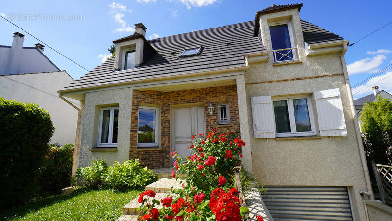 Maison à SAINT-GRATIEN