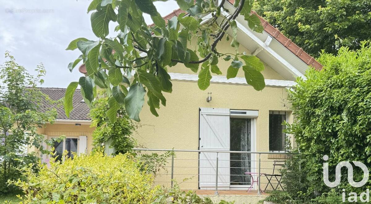 Photo 1 - Maison à PLAISIR