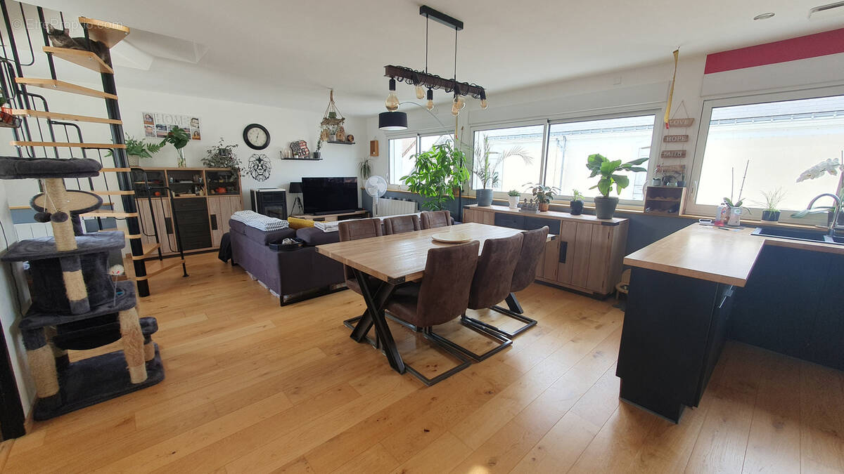Appartement à LA SUZE-SUR-SARTHE
