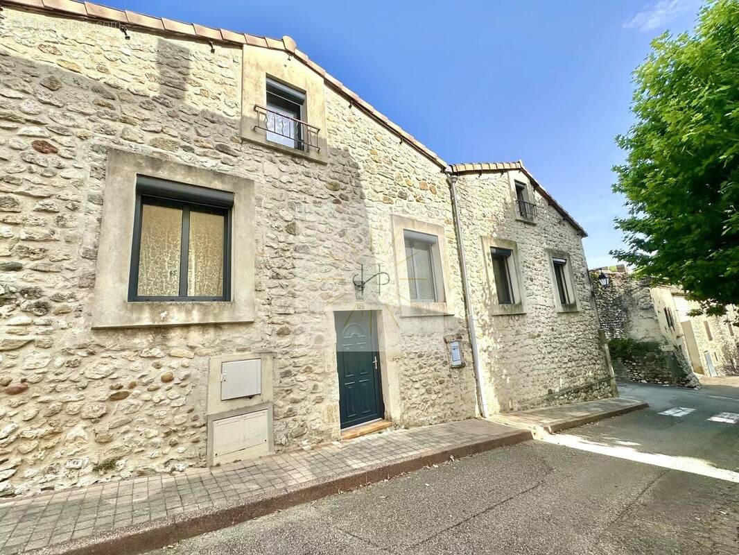 Maison à LES GRANGES-GONTARDES
