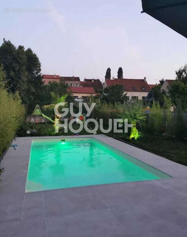 Maison à GROSLAY