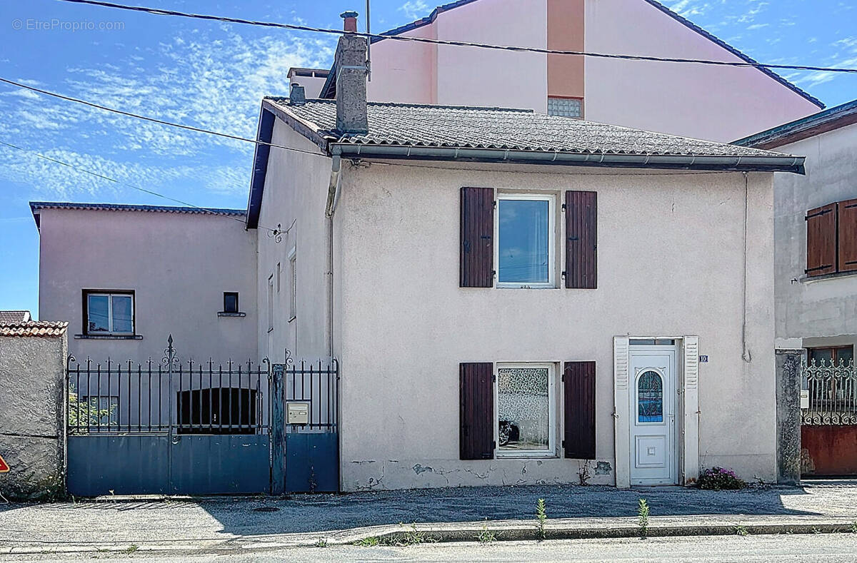 Maison à MEXIMIEUX