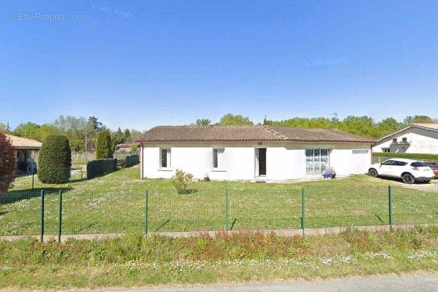 Maison à PINEUILH