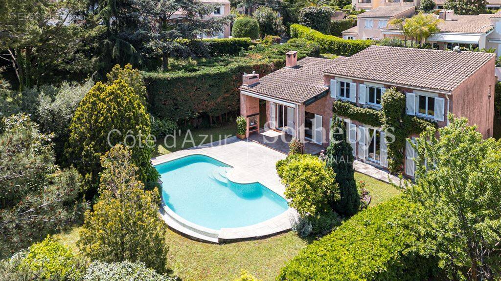 Maison à VILLENEUVE-LOUBET