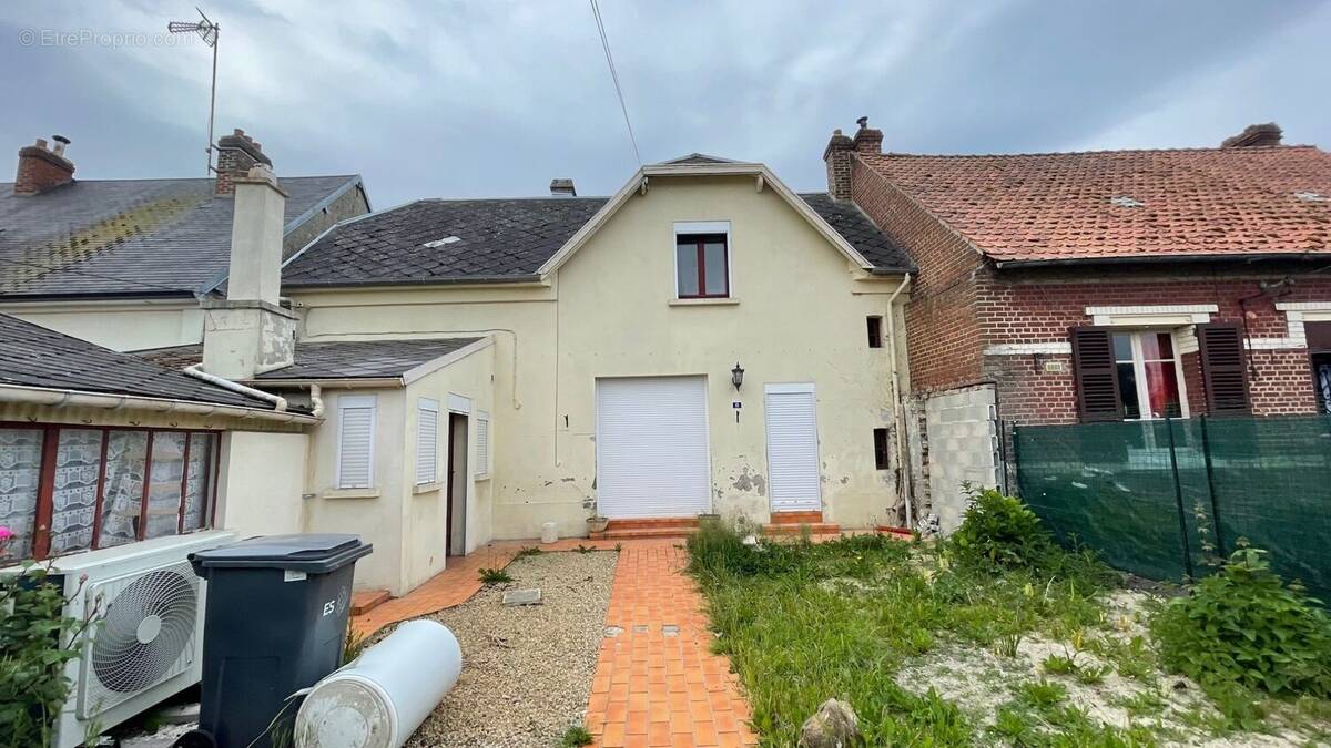 Maison à HOMBLEUX