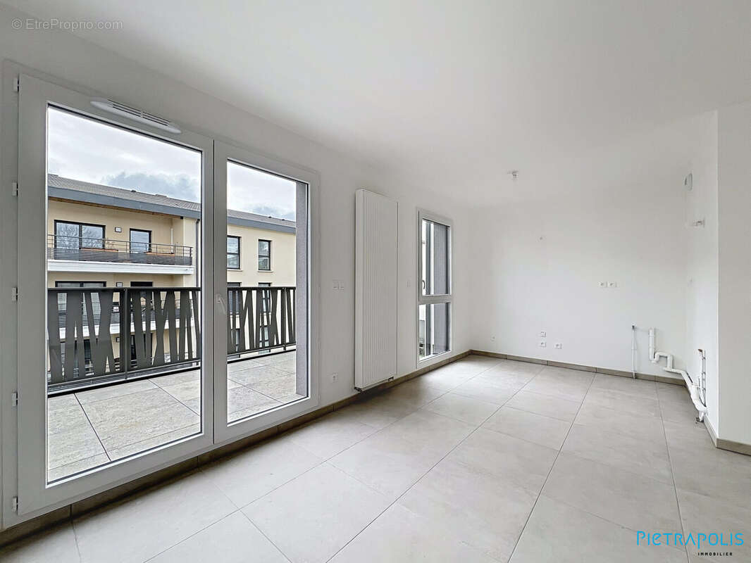 Appartement à JONAGE
