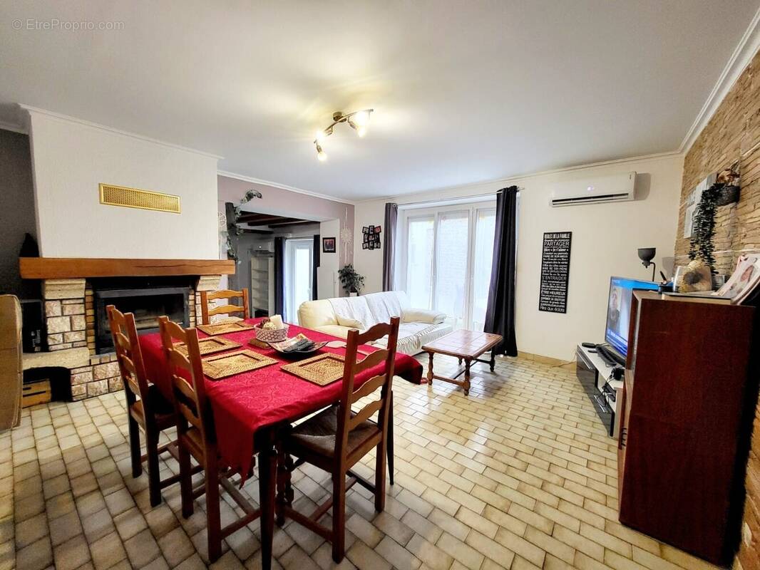 Maison à MEREVILLE