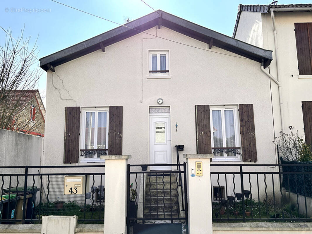 Maison à ERMONT