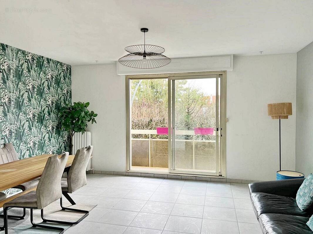 Appartement à SAINT-MAUR-DES-FOSSES