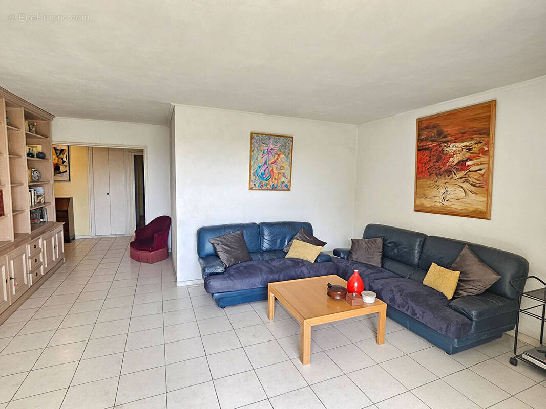 Appartement à LA COURNEUVE