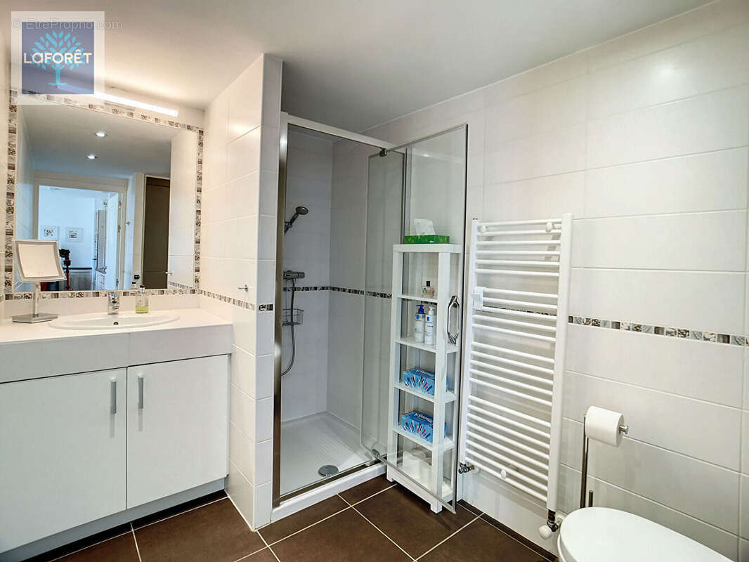Appartement à VALLAURIS