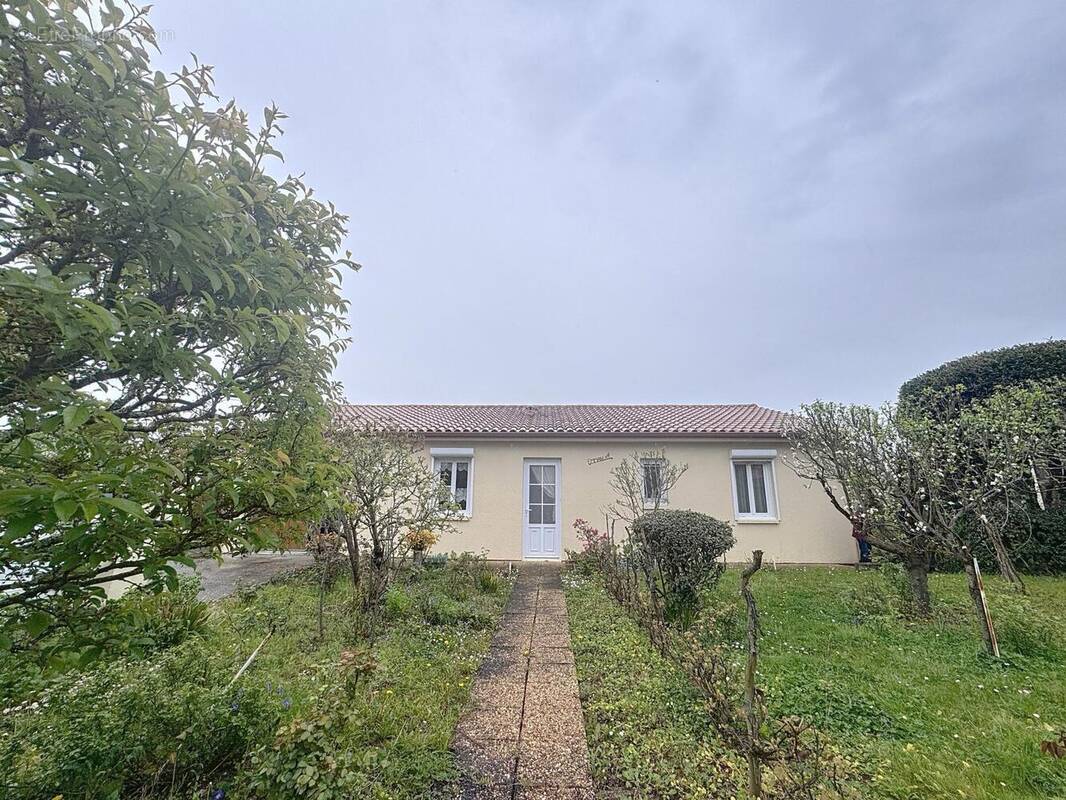 Photo 1 - Maison à TRESSES