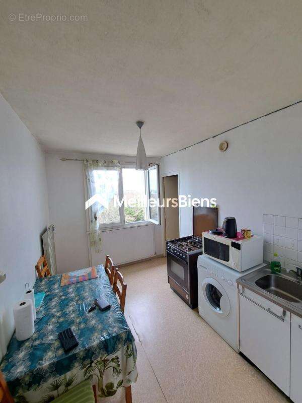 Appartement à LA CHAPELLE-SAINT-LUC