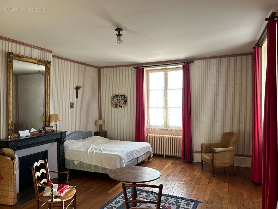 Maison à COUSANCES-LES-FORGES