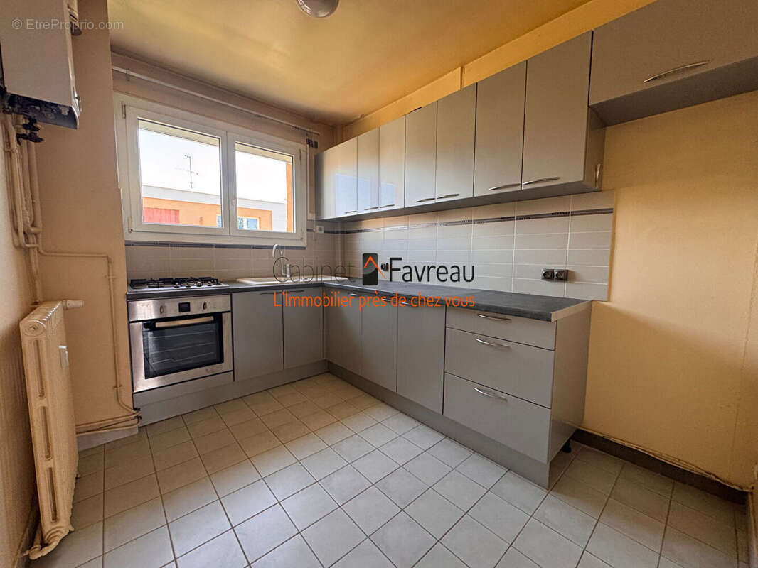 Appartement à L&#039;HAY-LES-ROSES