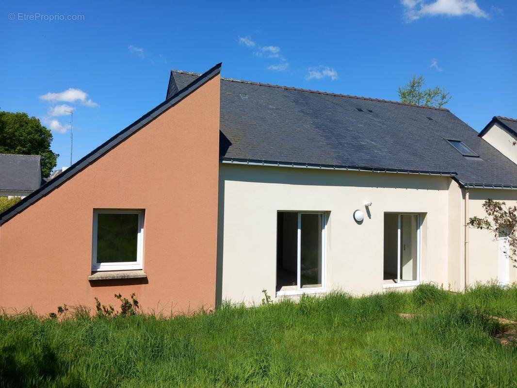 Maison à NOYAL-PONTIVY