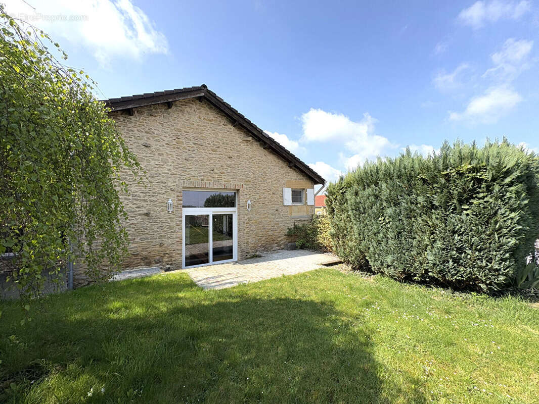 Maison à AIGLEMONT