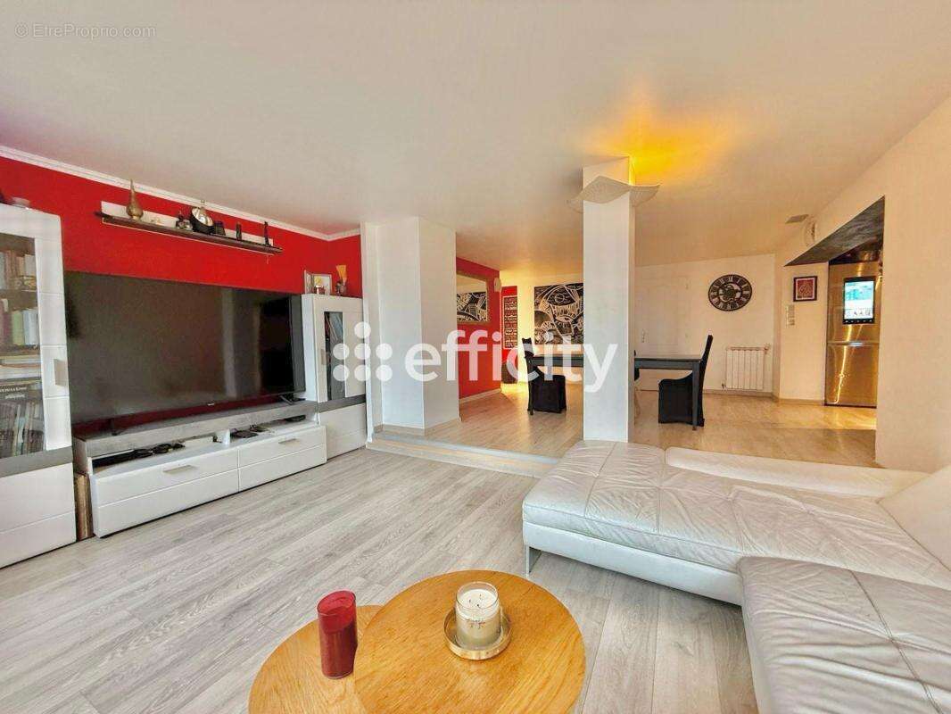 Appartement à EVIAN-LES-BAINS